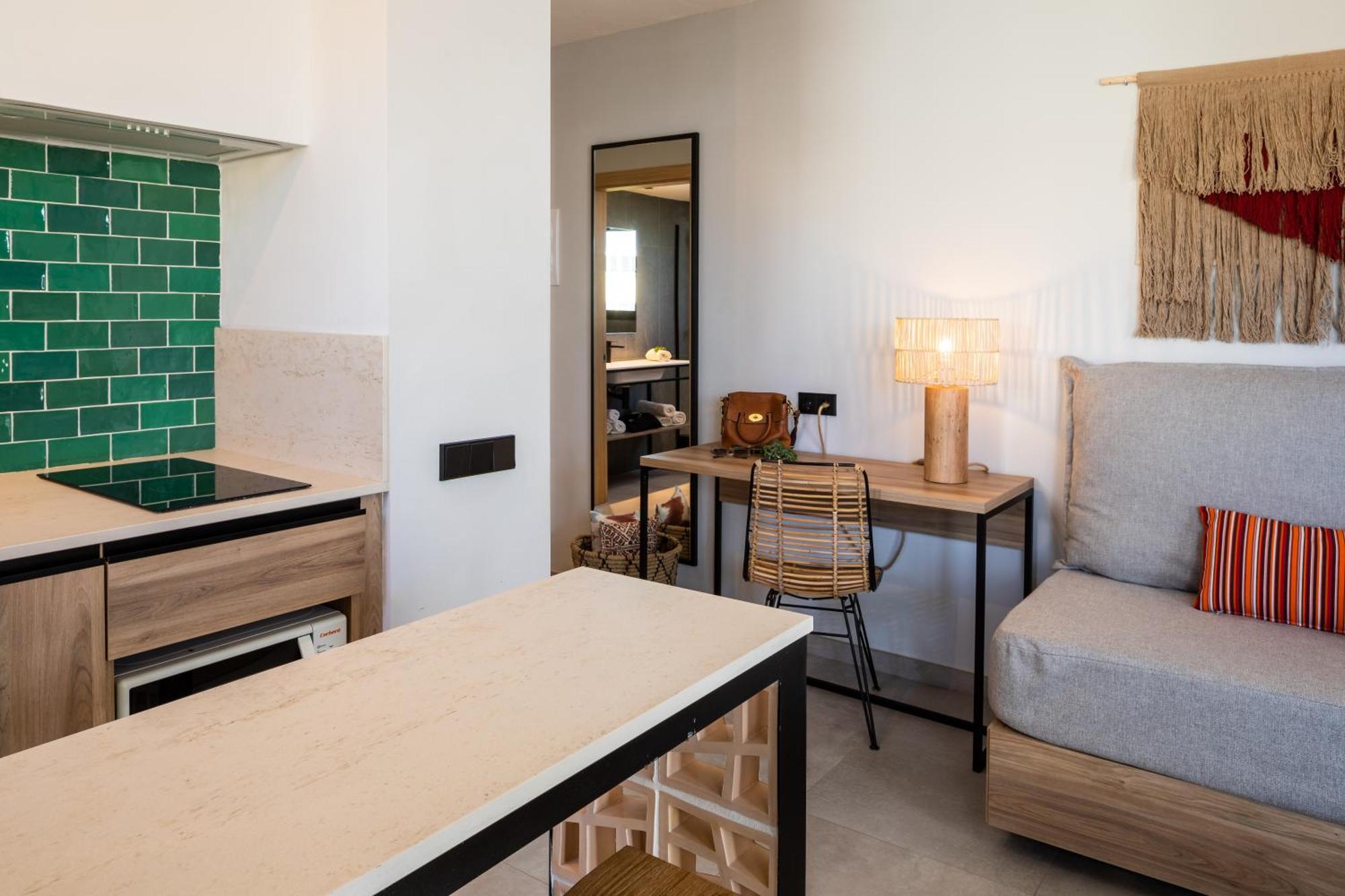 Aparthotel Casita Blanca - Adults Only San Antonio  Eksteriør billede