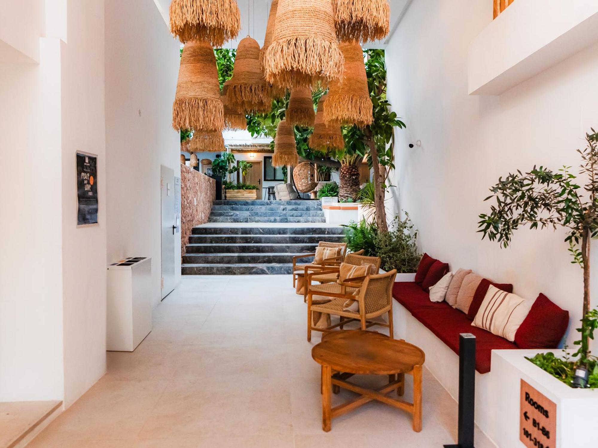Aparthotel Casita Blanca - Adults Only San Antonio  Eksteriør billede